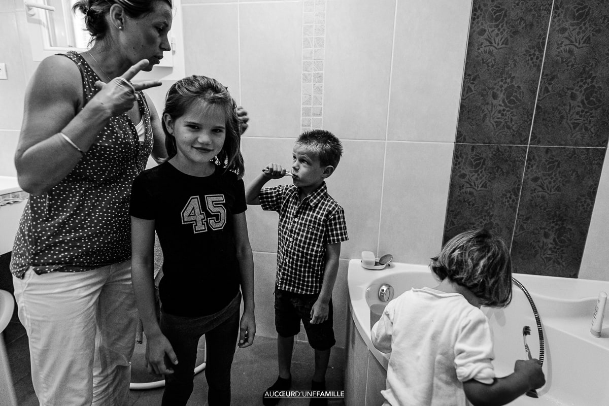 photo rentrée scolaire en famille