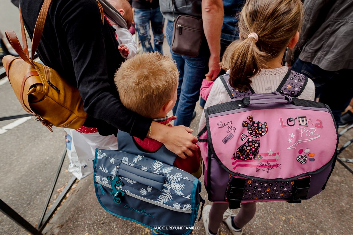 photo rentrée scolaire en famille