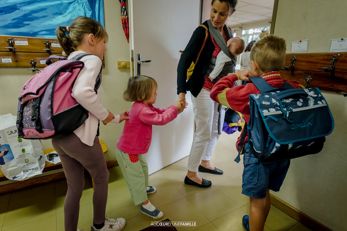 photo rentrée scolaire en famille