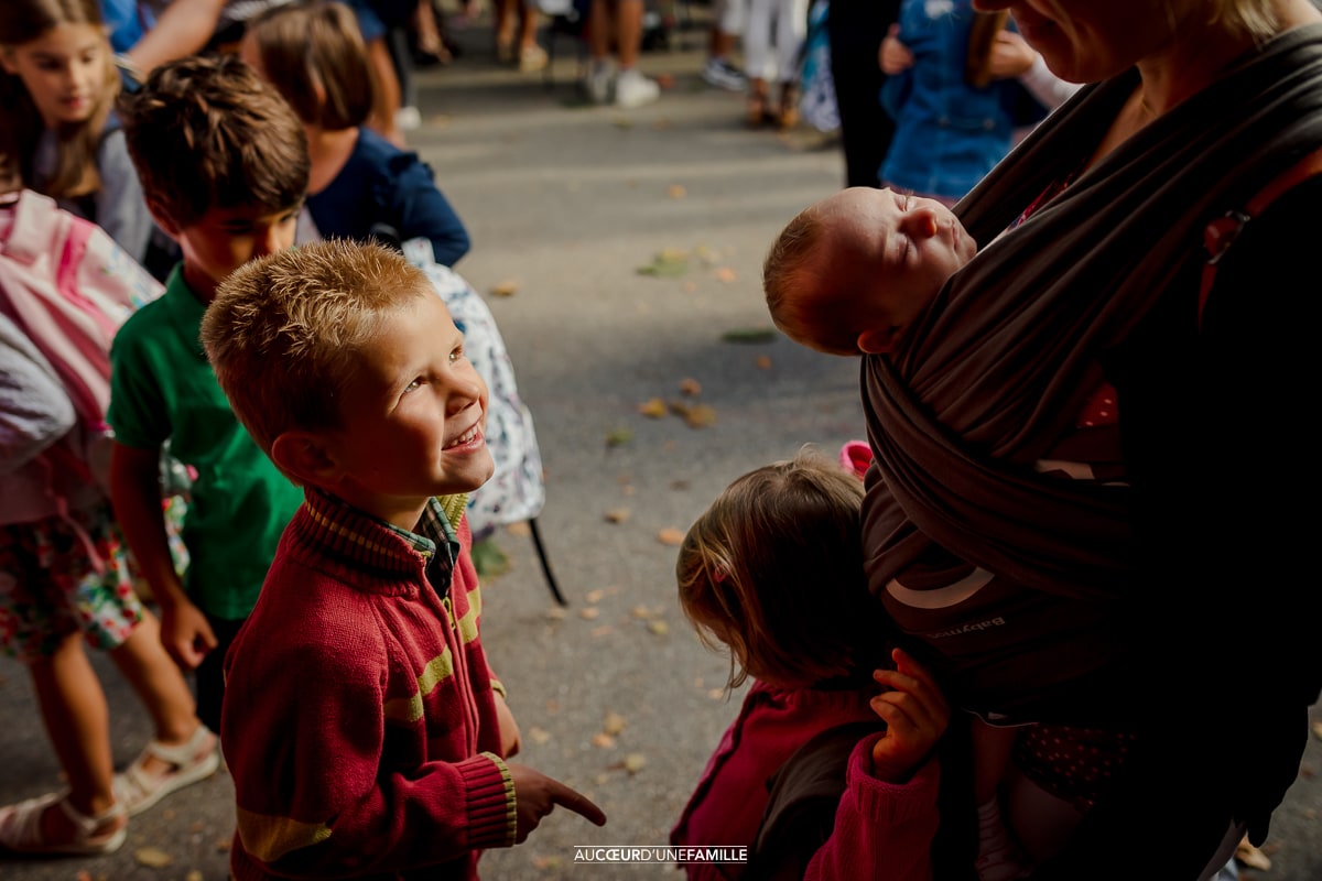 photo rentrée scolaire en famille