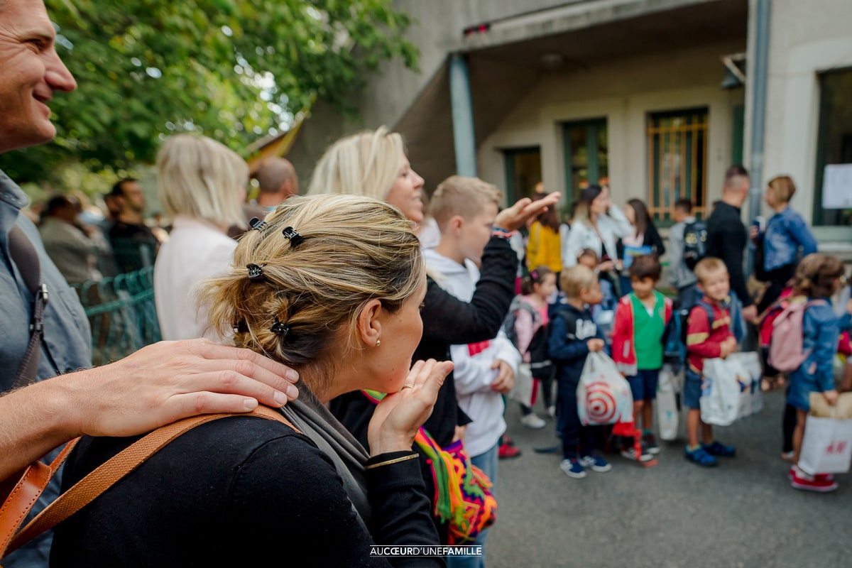 photo rentrée scolaire en famille