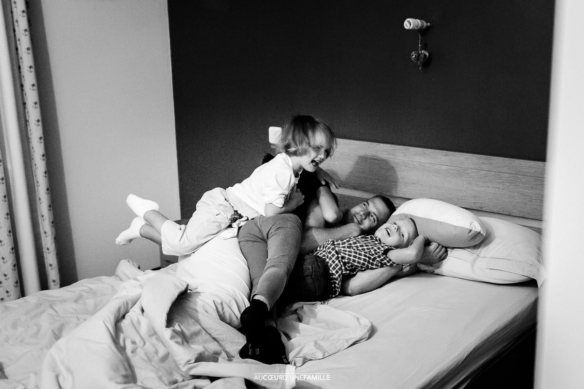 photo rentrée scolaire en famille